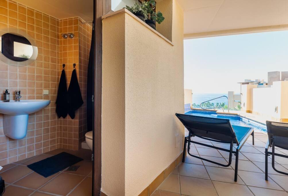 Beachside Luxury Penthouse with Private Pool