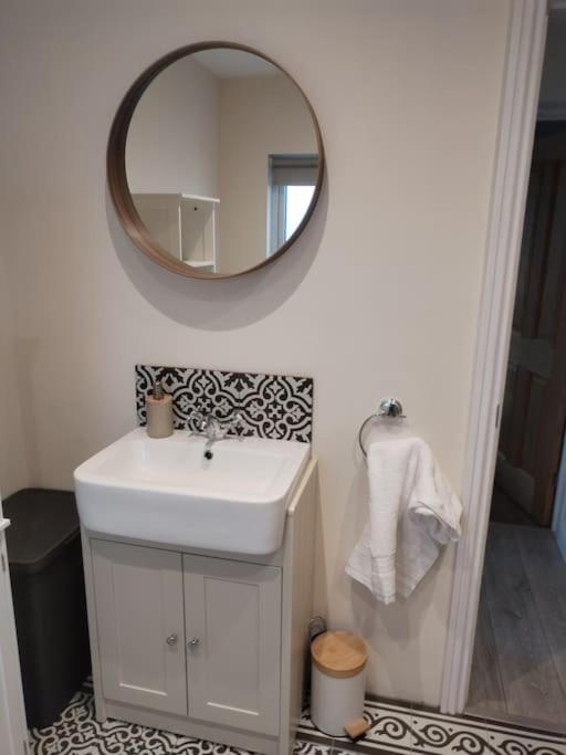 Spacious and sunny accommodation with Underfloor heating throughout