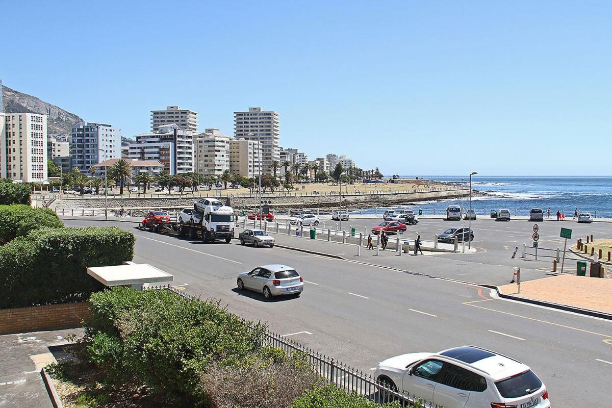 Dolphin Bay Studio with Sea Views view 4