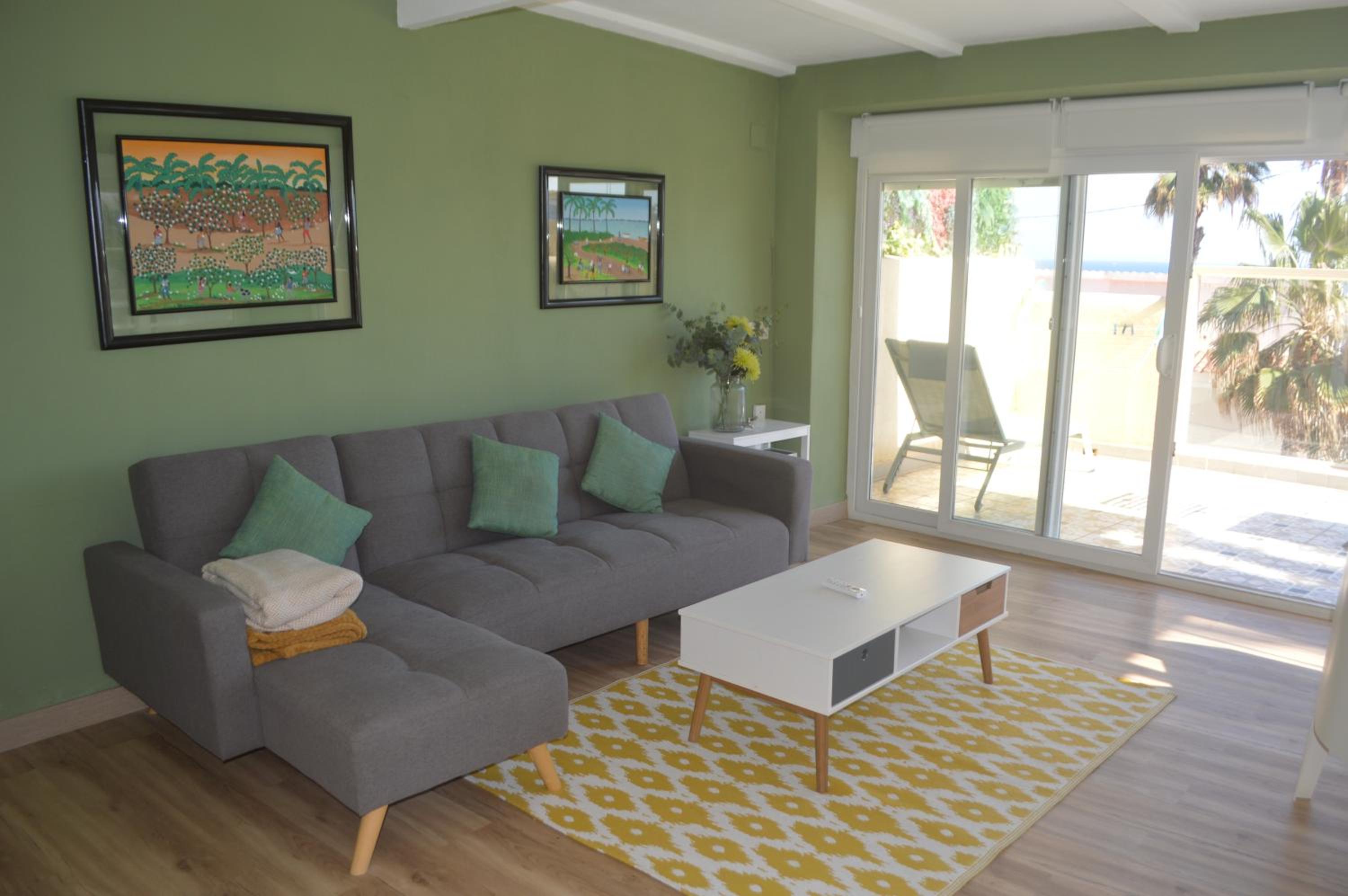 Espectacular Suite Privada a pie de playa y mar en CHALET ROQUETES