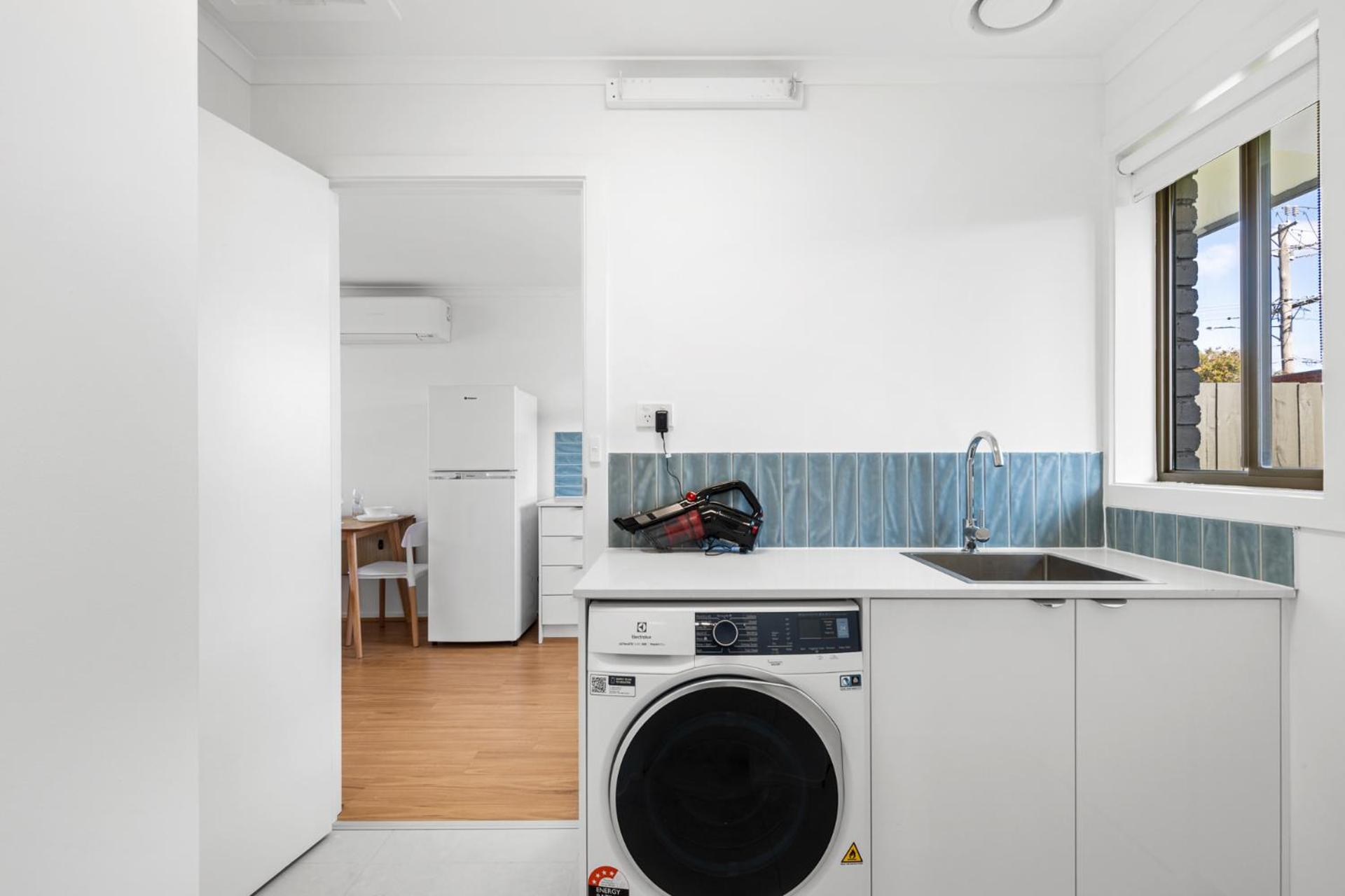 Wilson Executive by Geelong Short & Long Stays