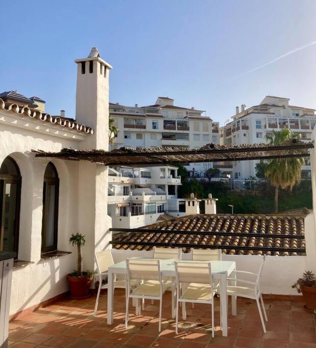 Marvellous Sea Views 2 Bed Pueblo Evita photo 2