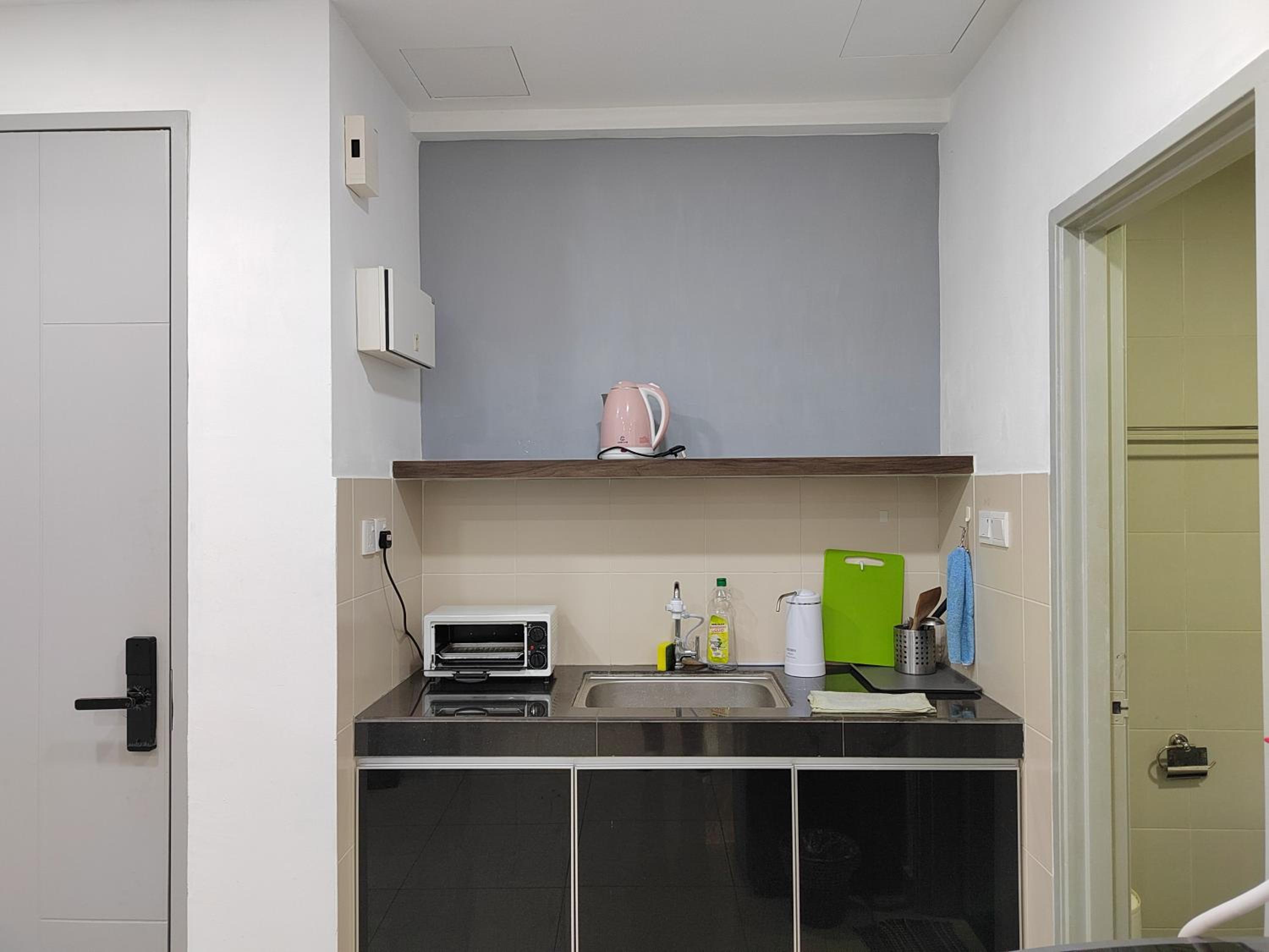 Mount Austin Homestay,1-4 Pax, 5 mins to IKEA TOPPEN AEON Tebrau HSA FREE WIFI and NETFLIX