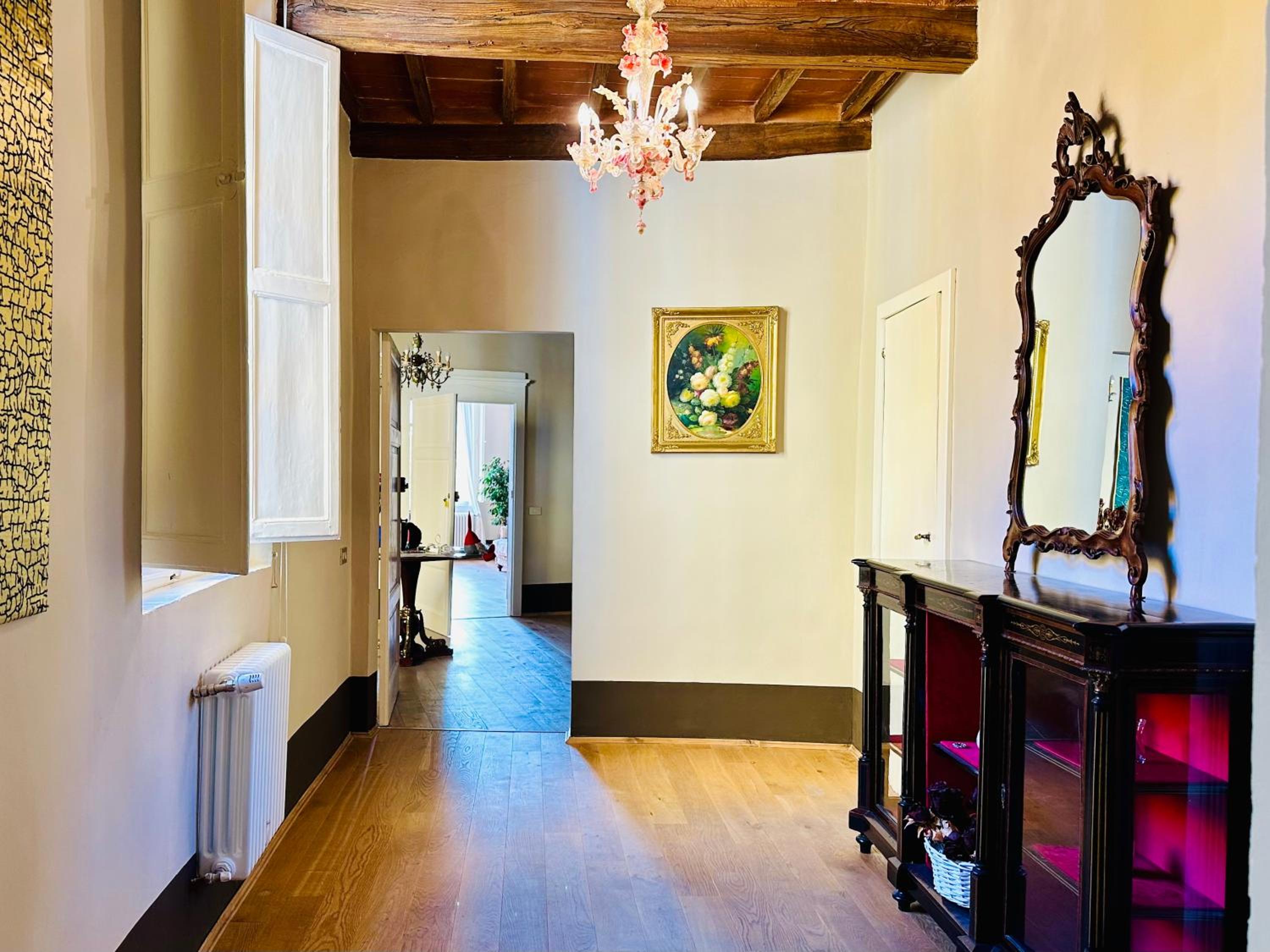 Domus An- Two Bedrooms Apartment -Antique and Historical Home view 5
