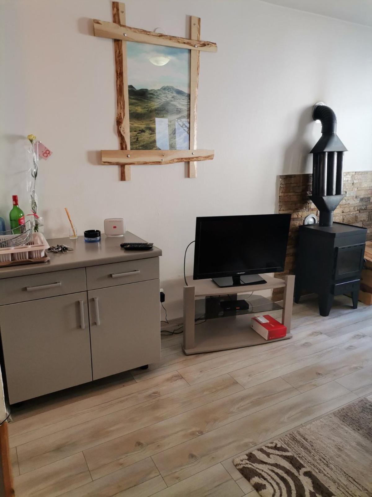 Apartmani Košuta- Ljiljana Đokanović view 3
