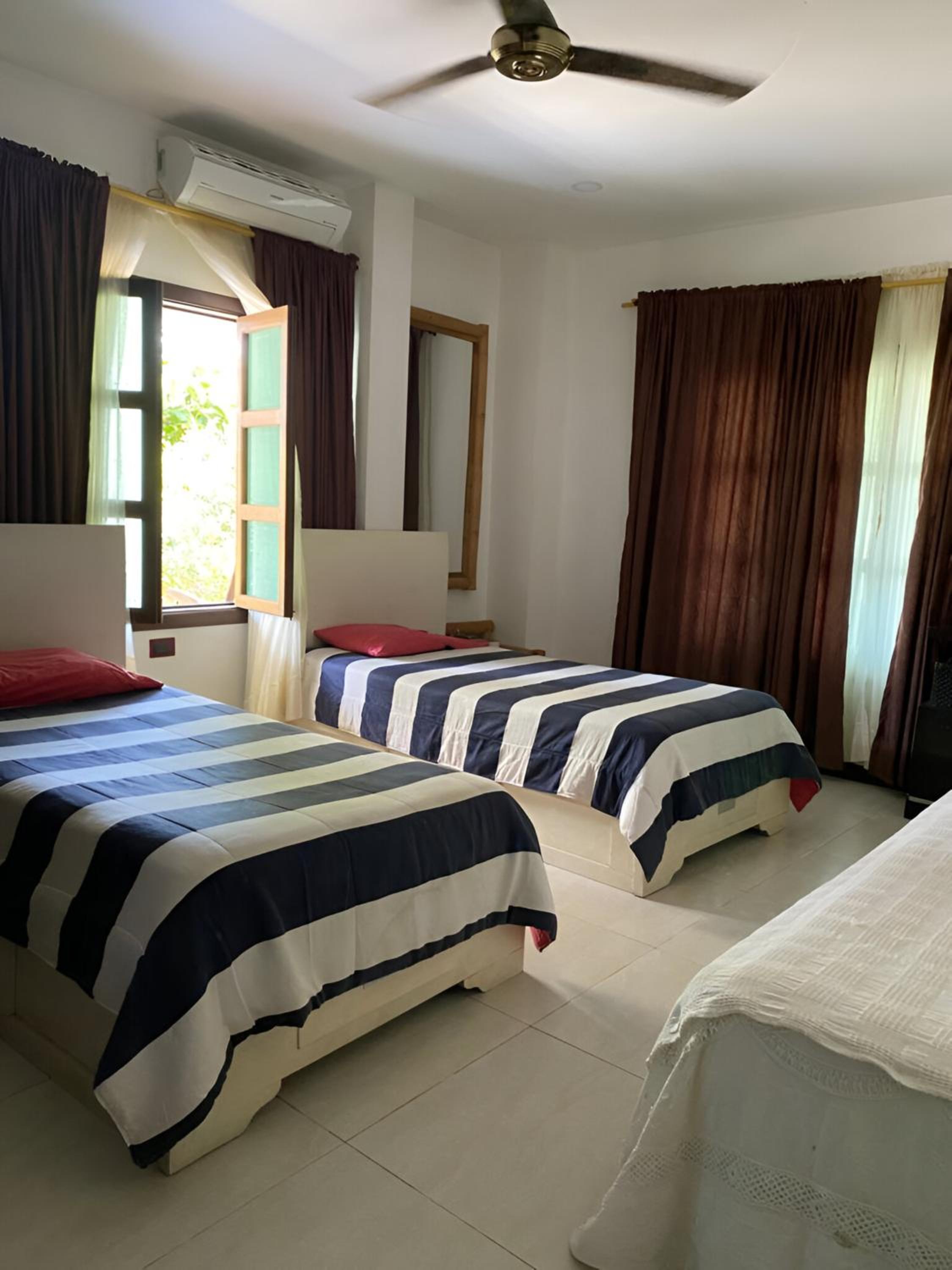 El Hotel De La Tía