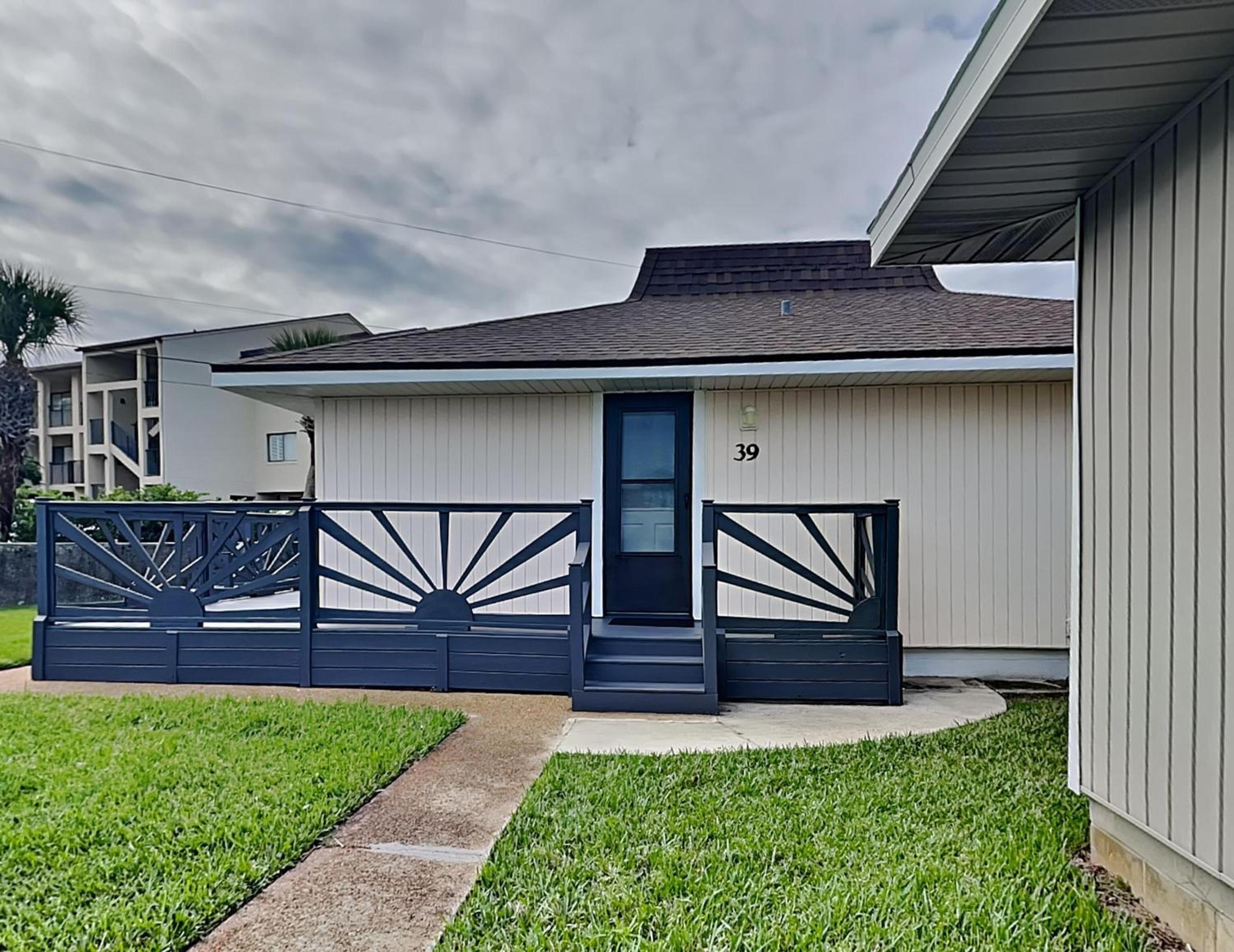 Hotel Sea Urchin 39, 2 Bedrooms, Pet Friendly, Surf Crest Village, Sleeps 4 - Image 1