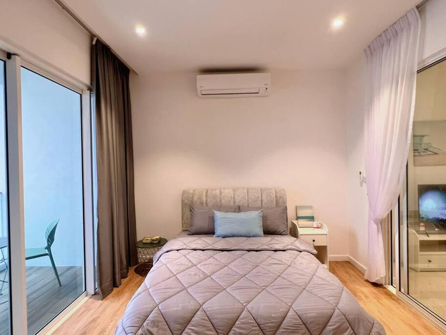 Quill Residence @ Near LRT, Monorail & Quill CityMall