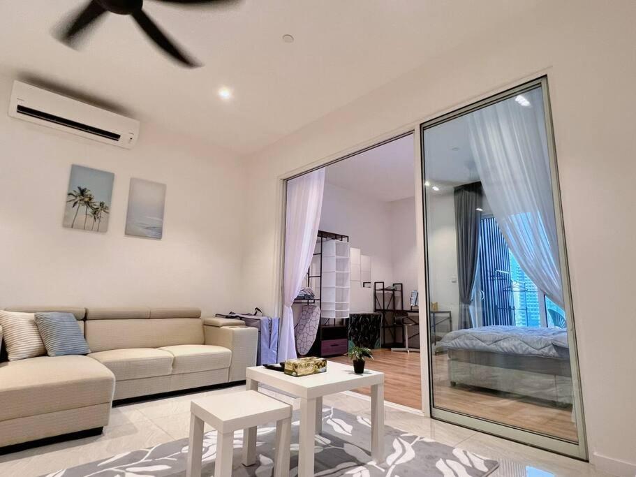 Quill Residence @ Near LRT, Monorail & Quill CityMall