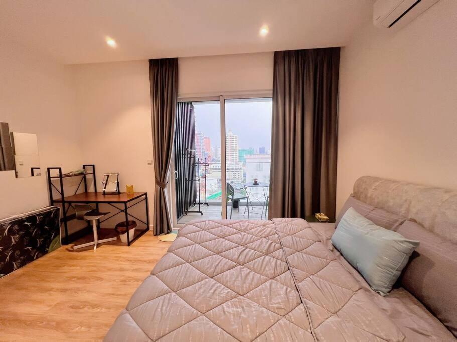 Quill Residence @ Near LRT, Monorail & Quill CityMall