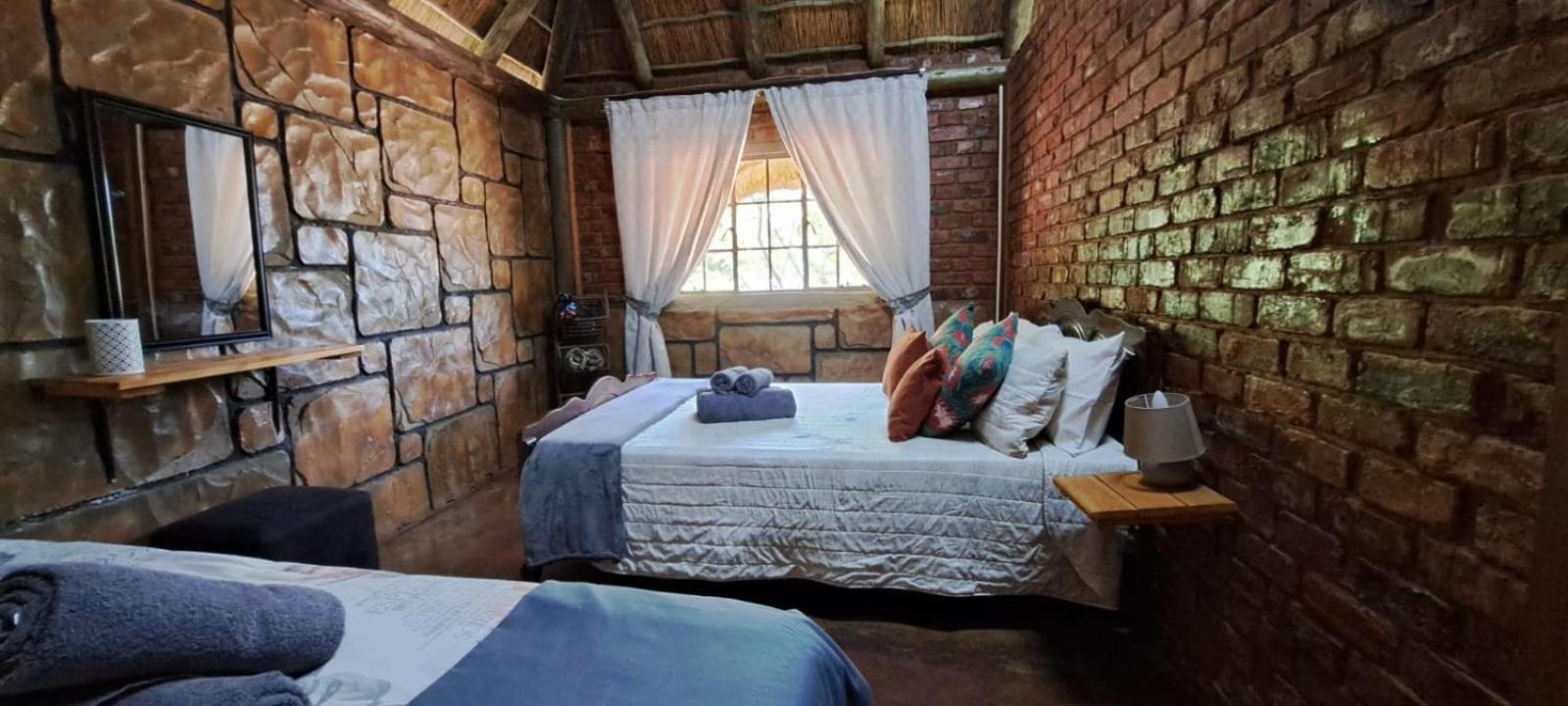 5 Sleeper Bushcamp Chalet Hartbeespoort view 5