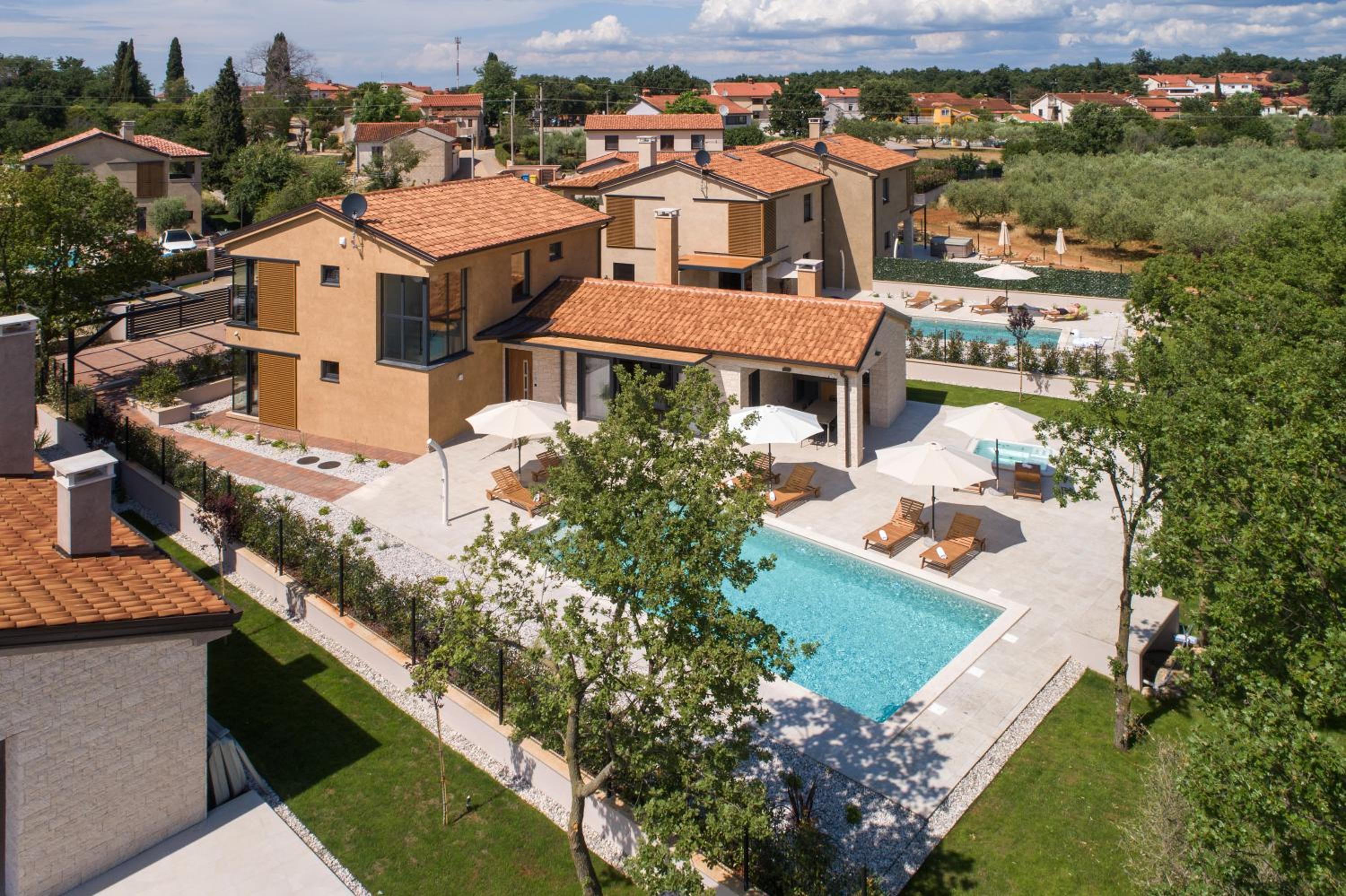 Hotel Villa Pedena 5* - Image 1