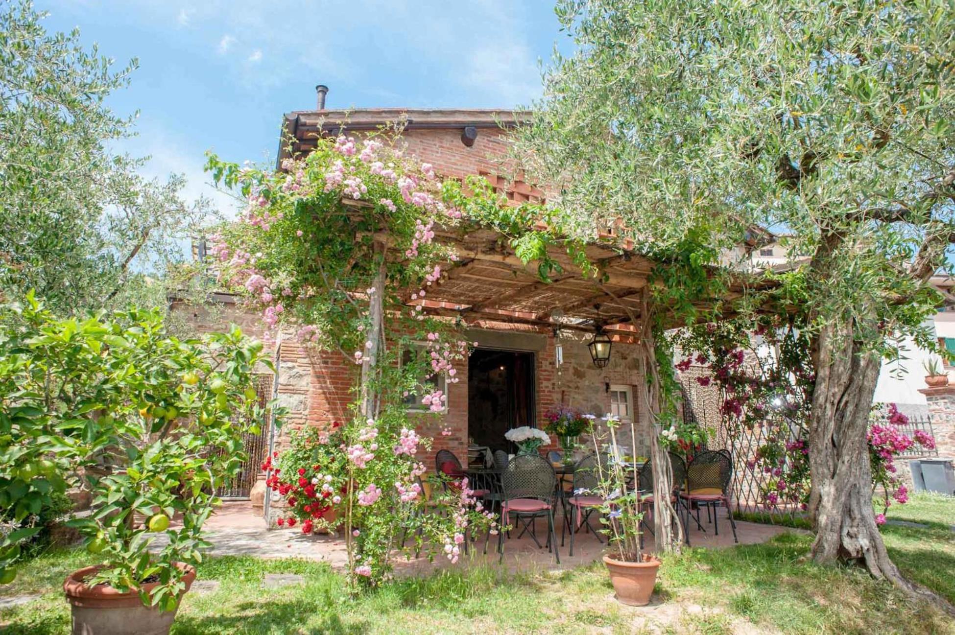 Romantic farmhouse villa Pallina to sleep 5 guests view 2