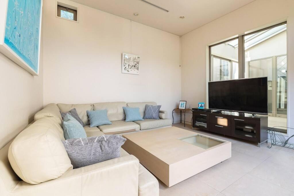 Okusawa Private House