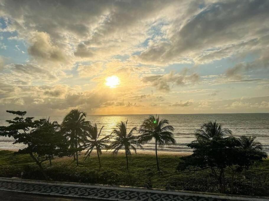 Excelente Flat beira-mar
