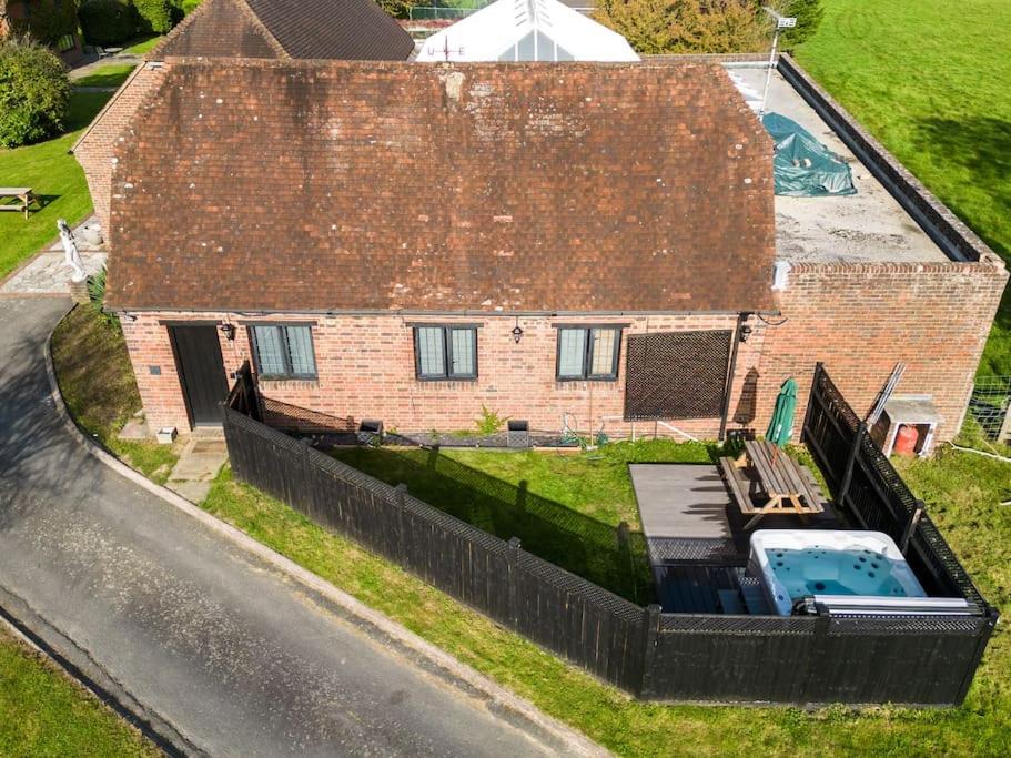 The Cottage at Gildridge + Private Hot tub