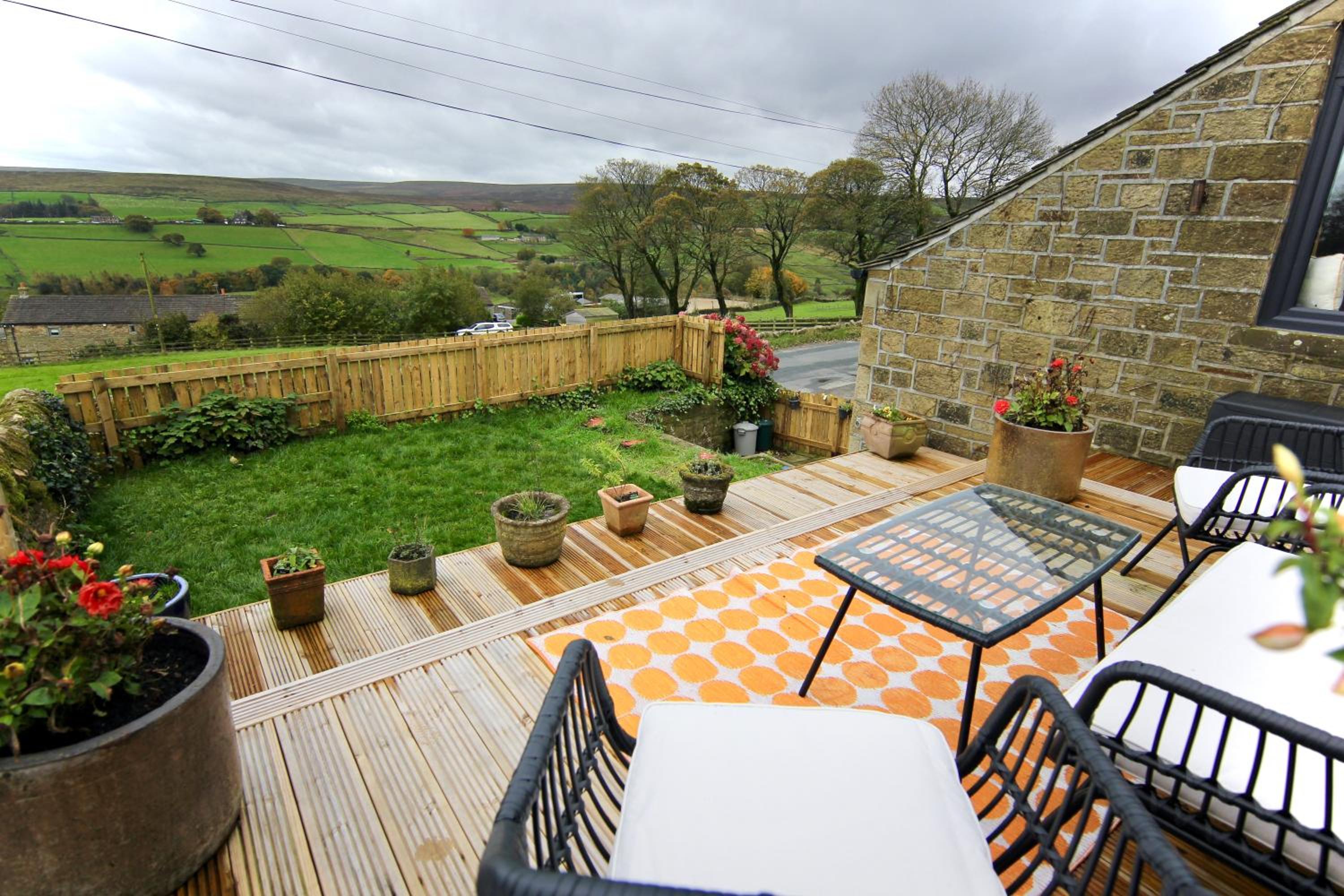 Farways Den view 3