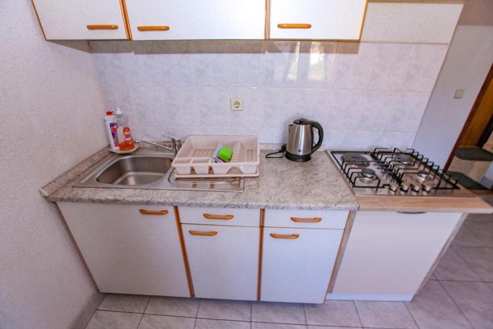 Apartments Dinko