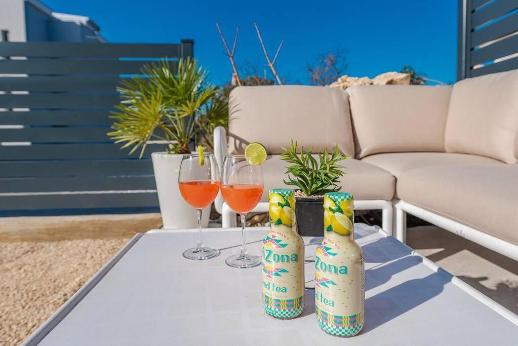 Villa Isola 1, luxury apartment with a pool view 5