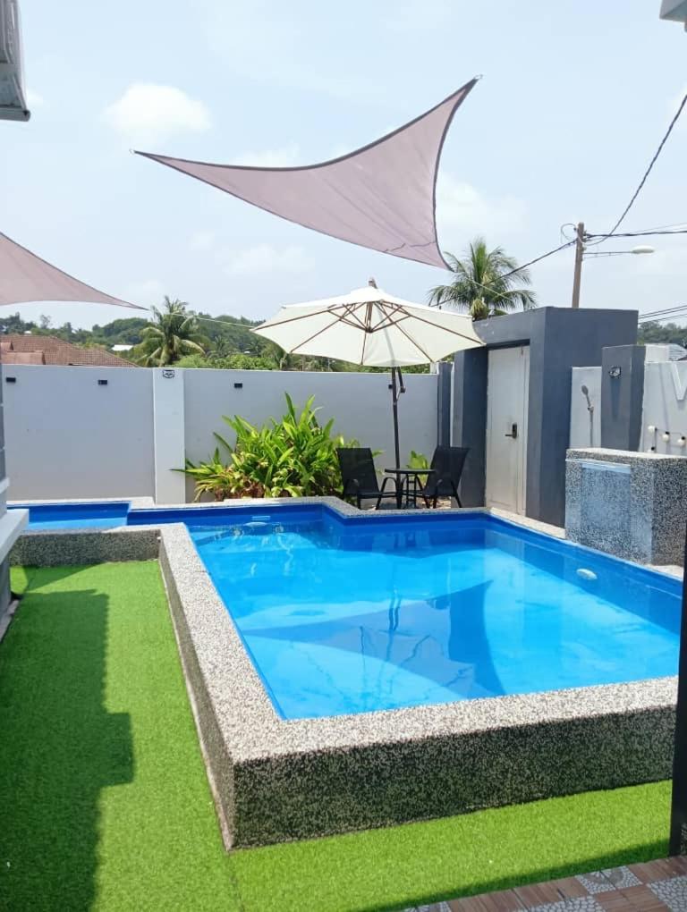 kelabu homestay with private pool photo 1