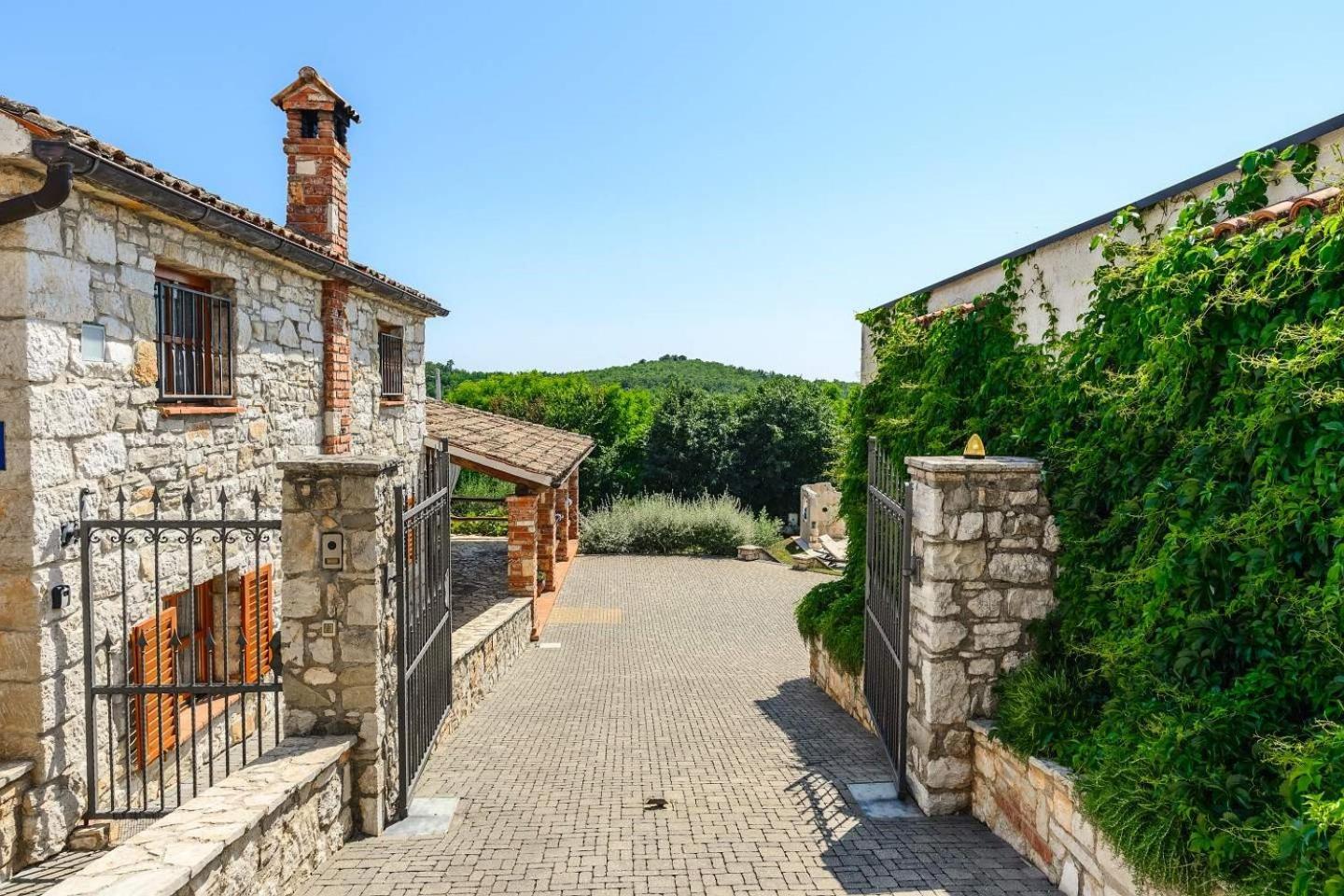 Villa Vali