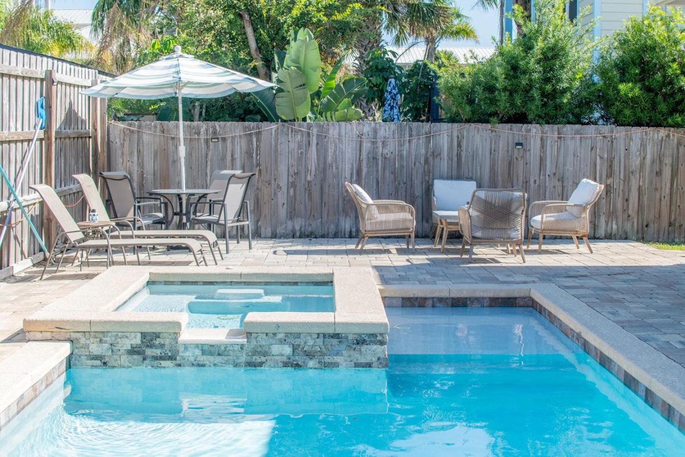 Hip Nautic Bch Htd Pool Hot Tub view 2