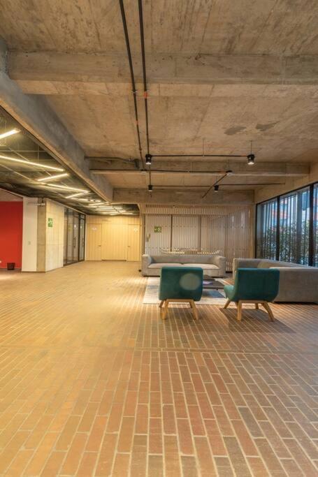 Ideally located, stylish and functional apt