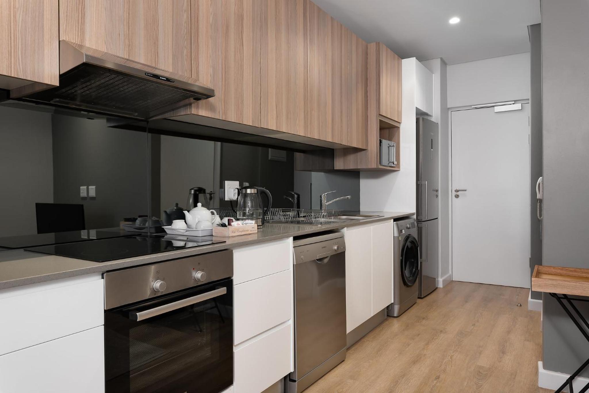The Sentinel Self Catering Apartment in Cape CBD view 5