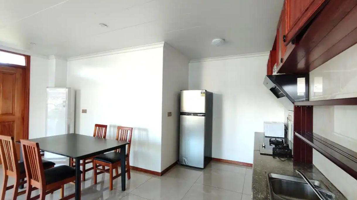 Modern Master bedroom A
