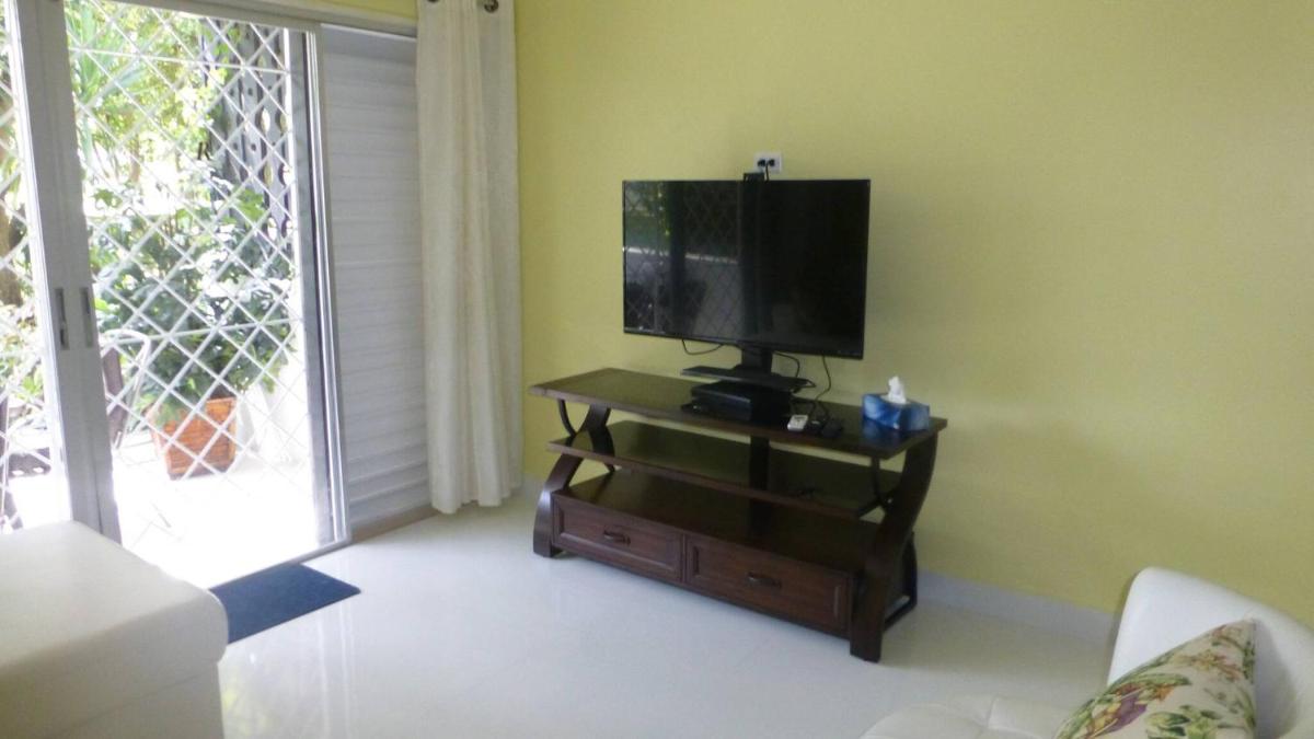 Rockley Golf Club 309 2 Bed 2 Bath Pool Tennis Bar