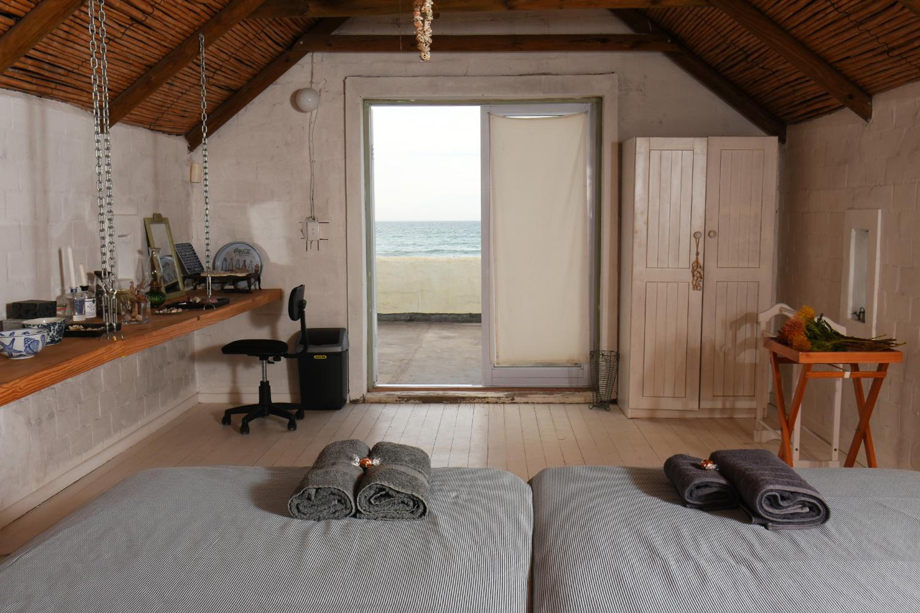Skuurtjies - Beach Front Holiday