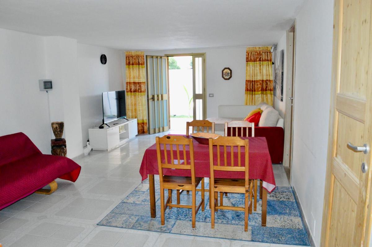 Domus Aurea - Appartamento intero ed indipendente con giardino photo 3
