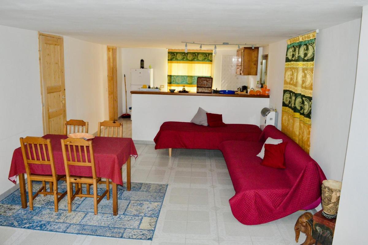 Domus Aurea - Appartamento intero ed indipendente con giardino photo 1