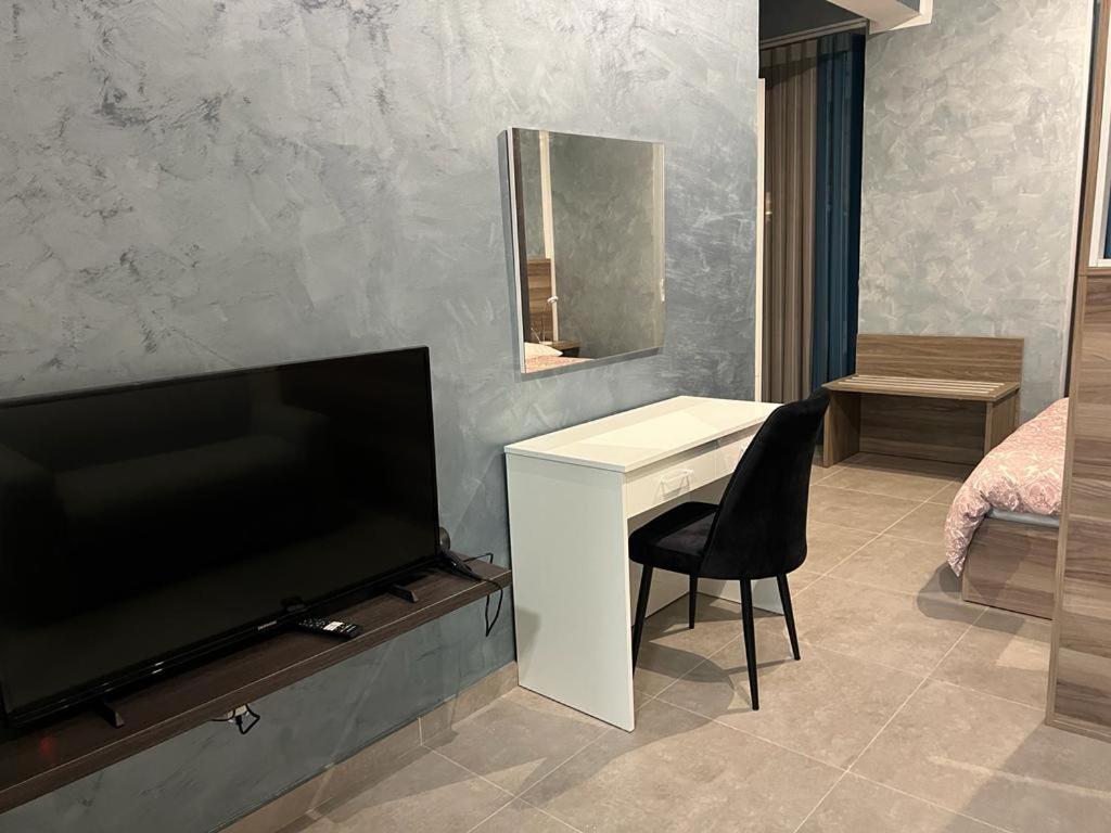 Central Apartment in St Julians photo 2
