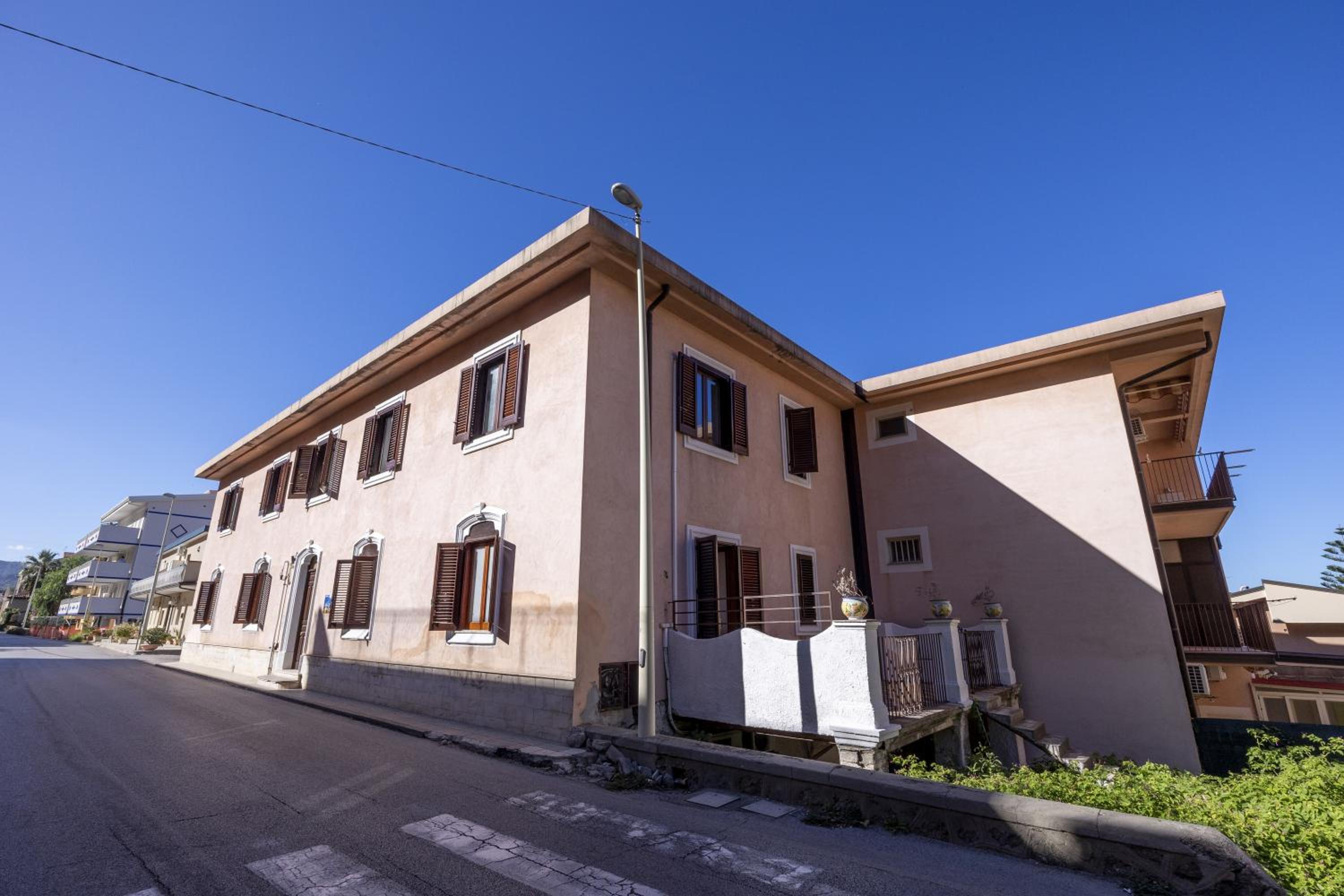 Appartamento in Villa Domenica 8