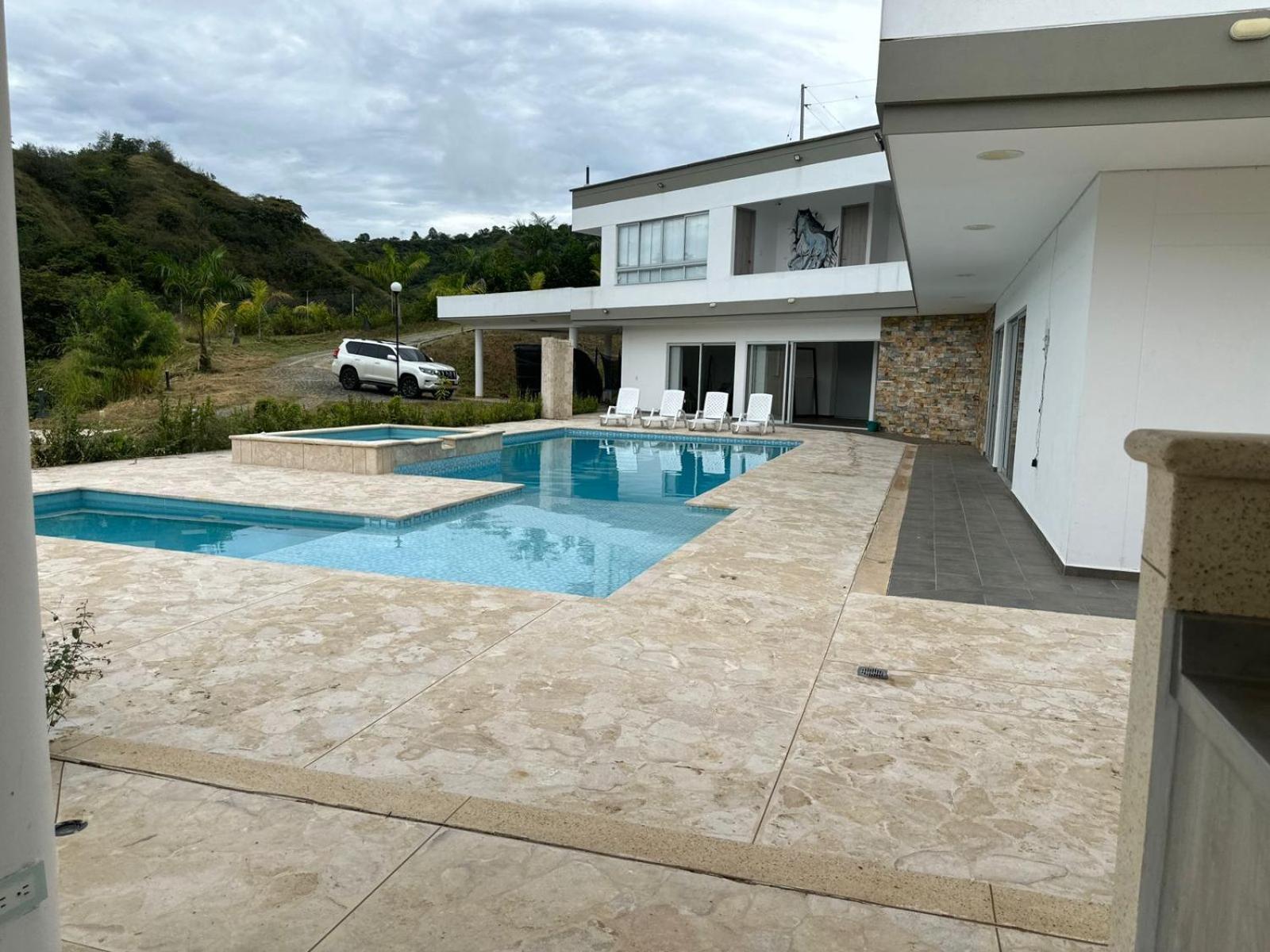 NUEVA FINCA SÚPER EQUIPADA EN SOPETRAN