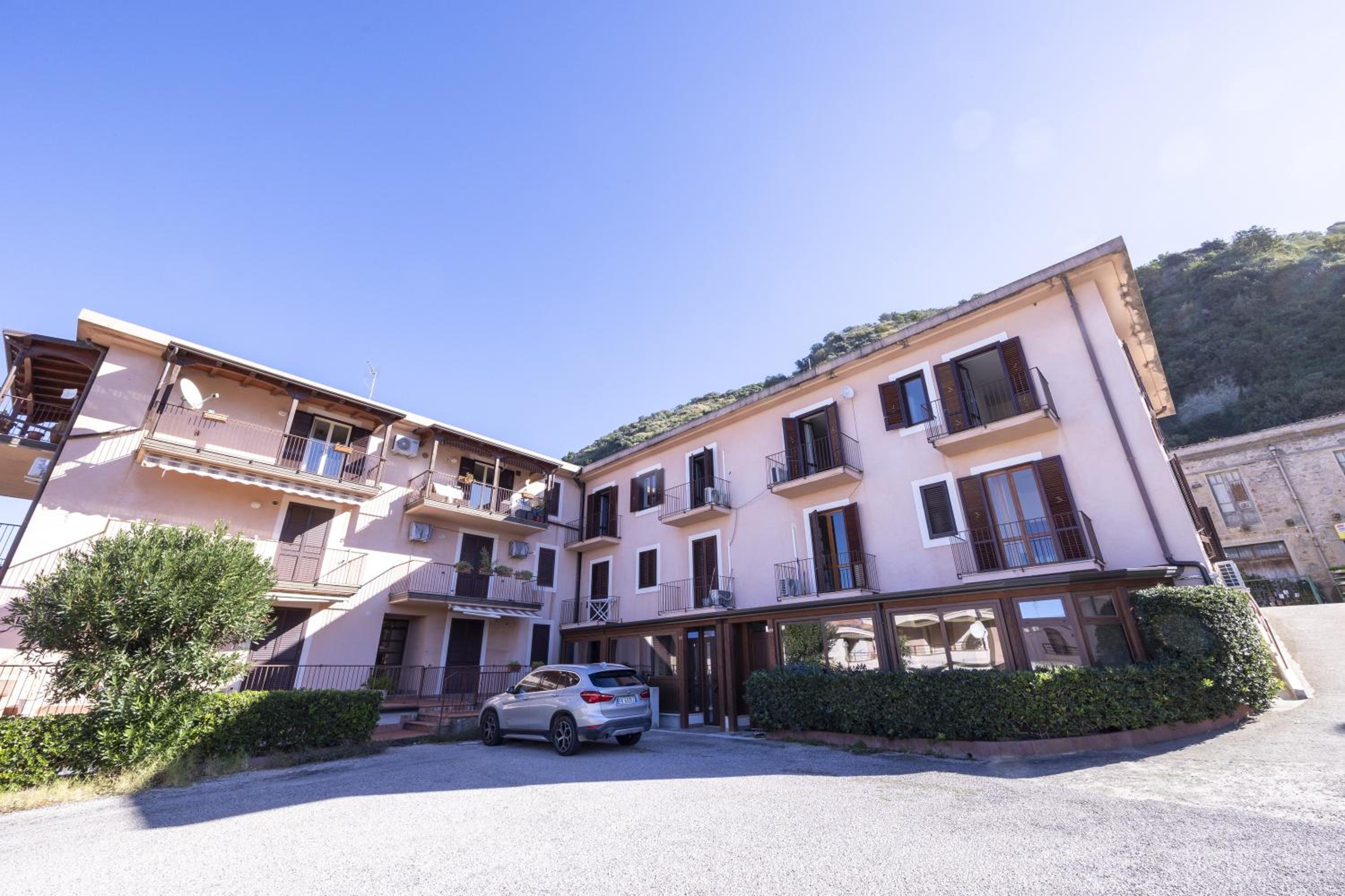 Appartamento in Villa Domenica 9