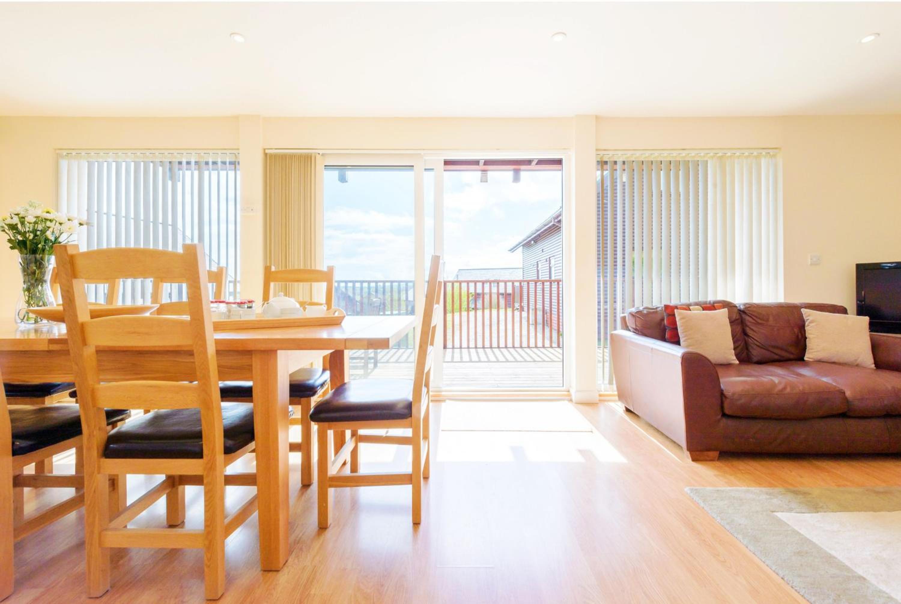 Benasa Lodge 65 Retallack view 2