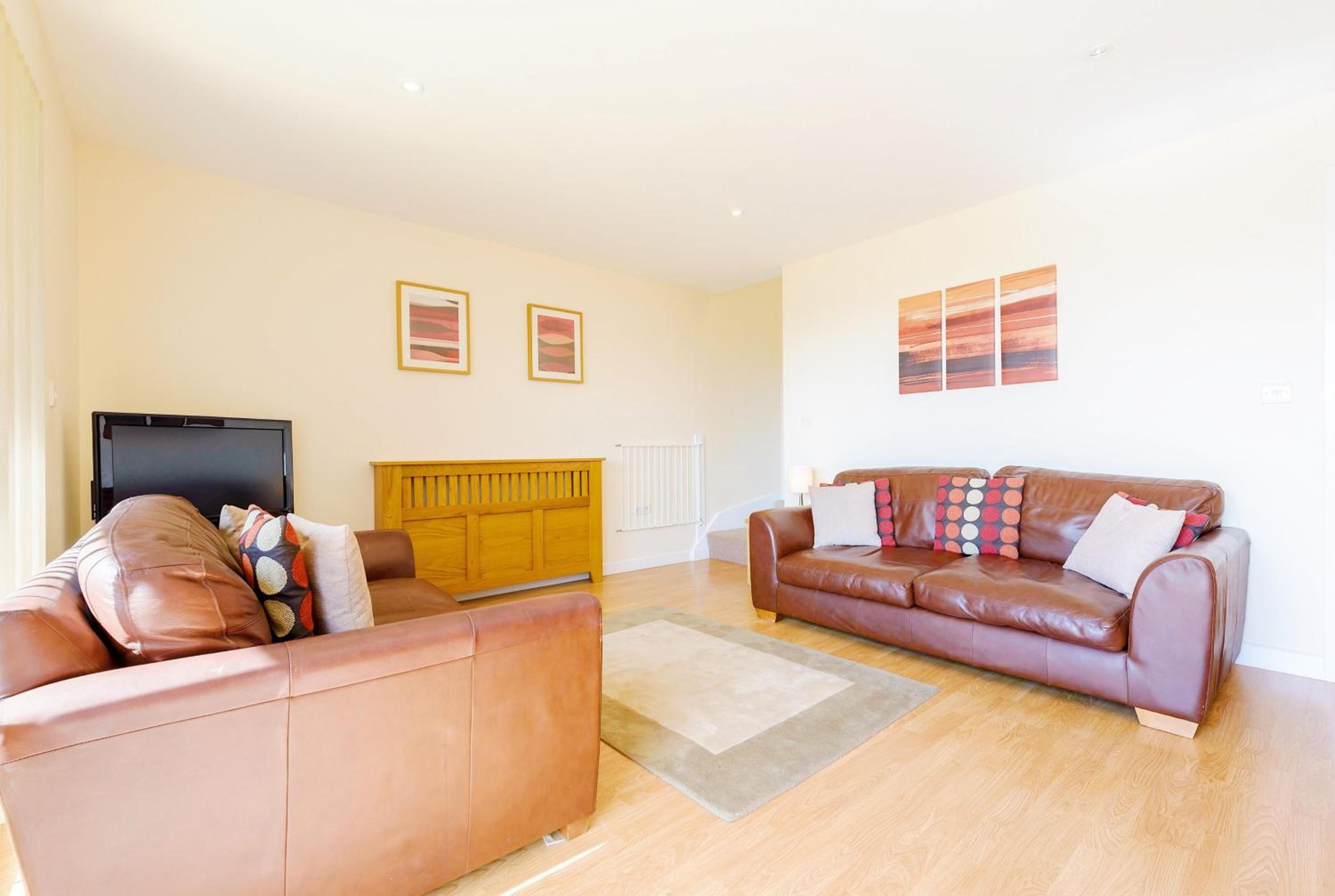Benasa Lodge 65 Retallack view 4