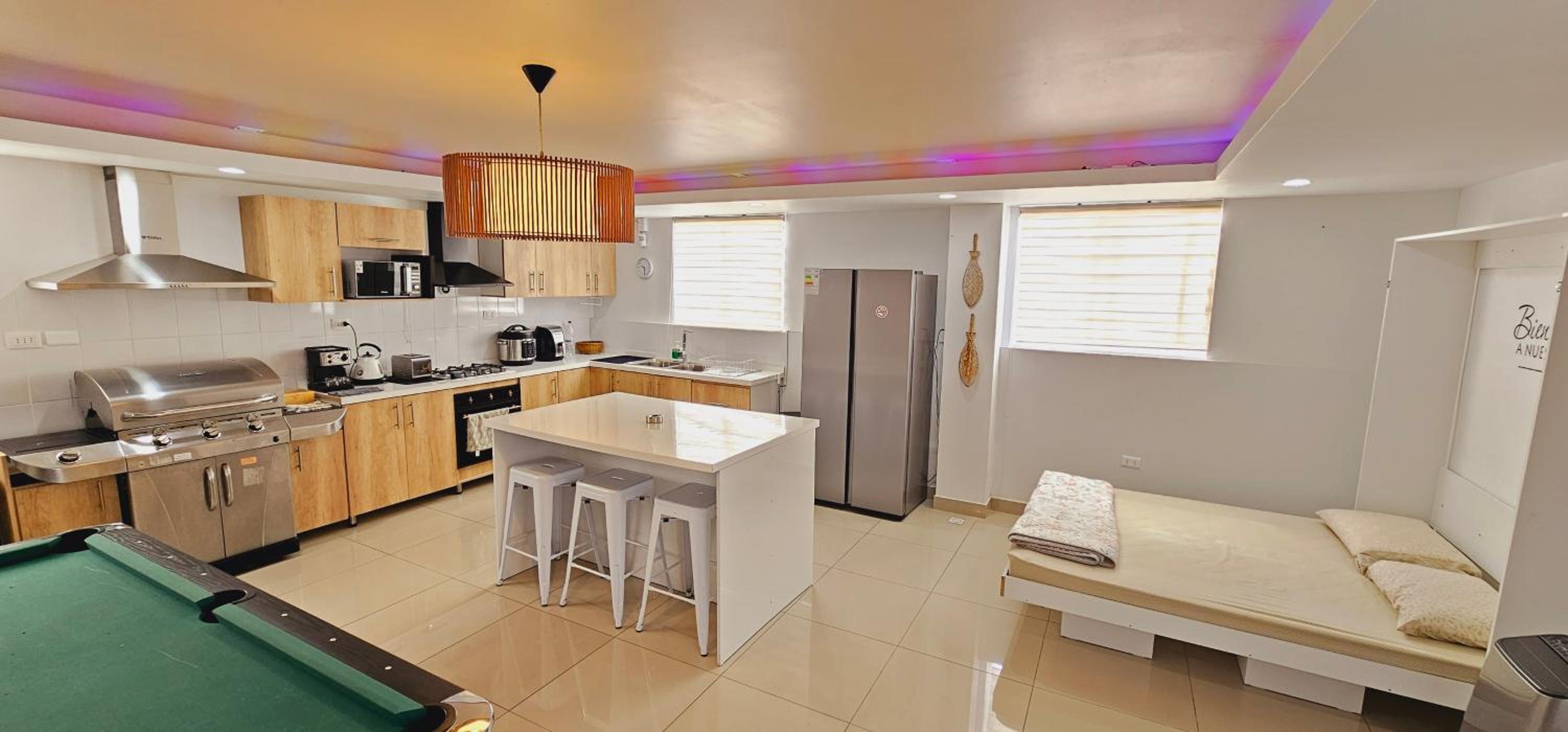 Apartamento VIP con Mesa de Billar