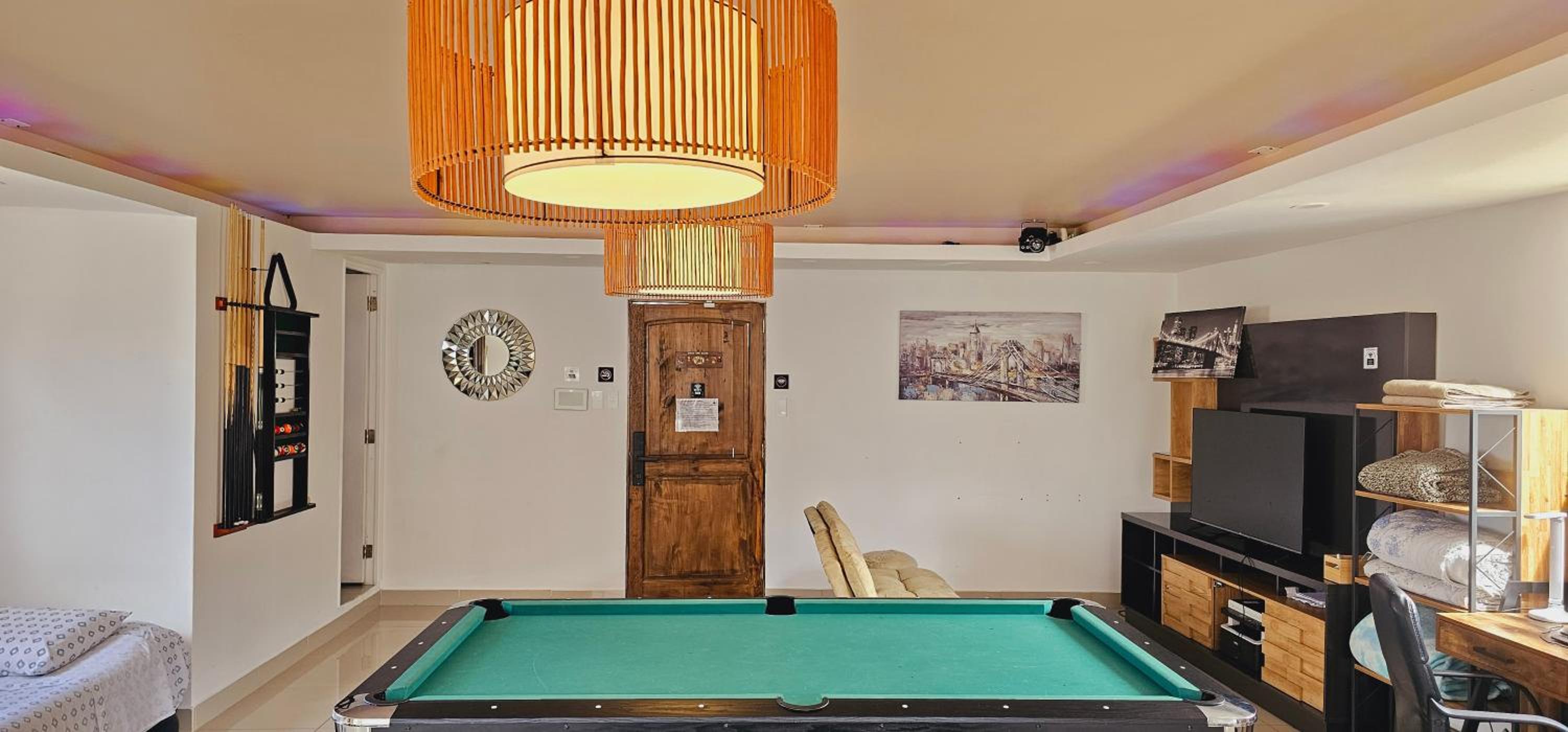 Apartamento VIP con Mesa de Billar