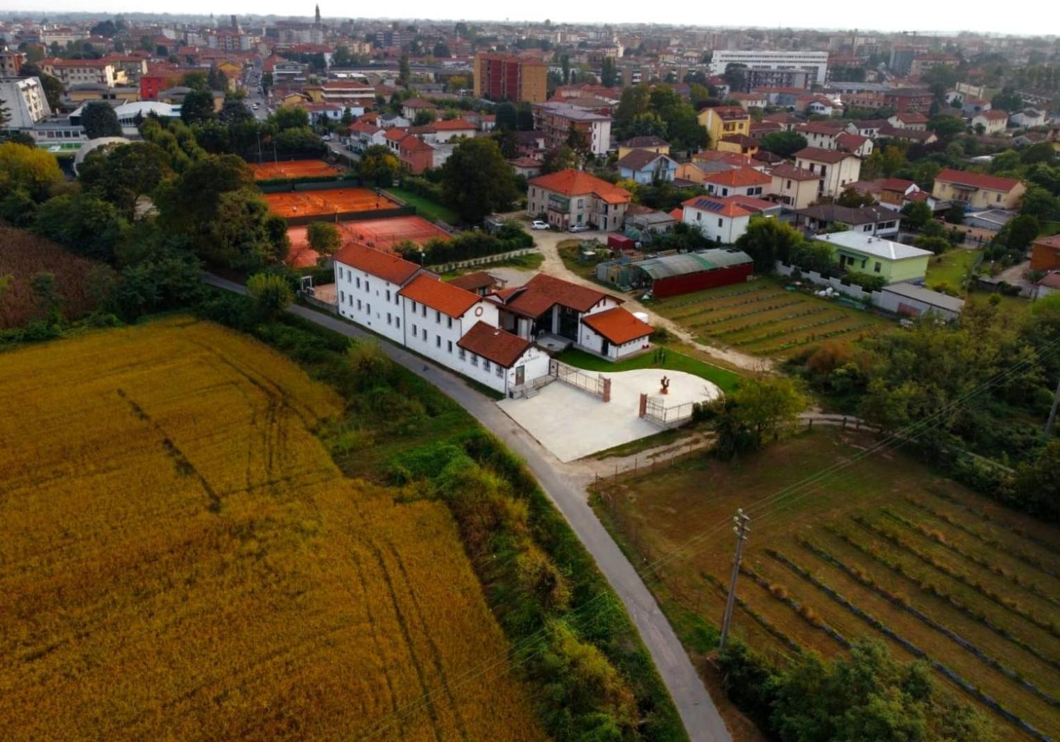 Cascina Mora Bassa view 4