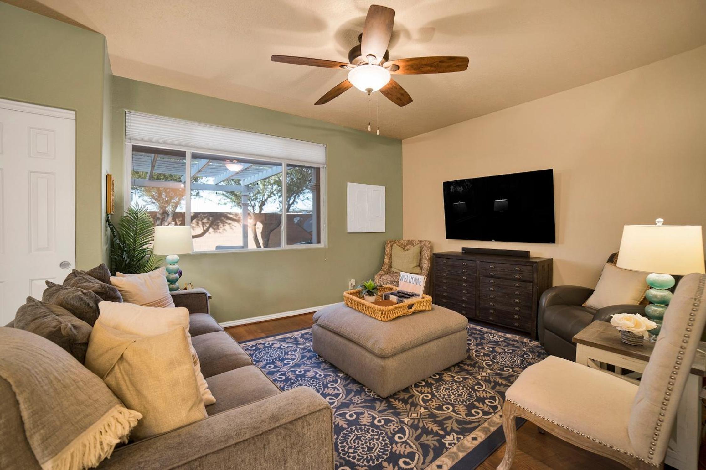 Mesquite 2BR Townhome with Pool & Gym Access view 4