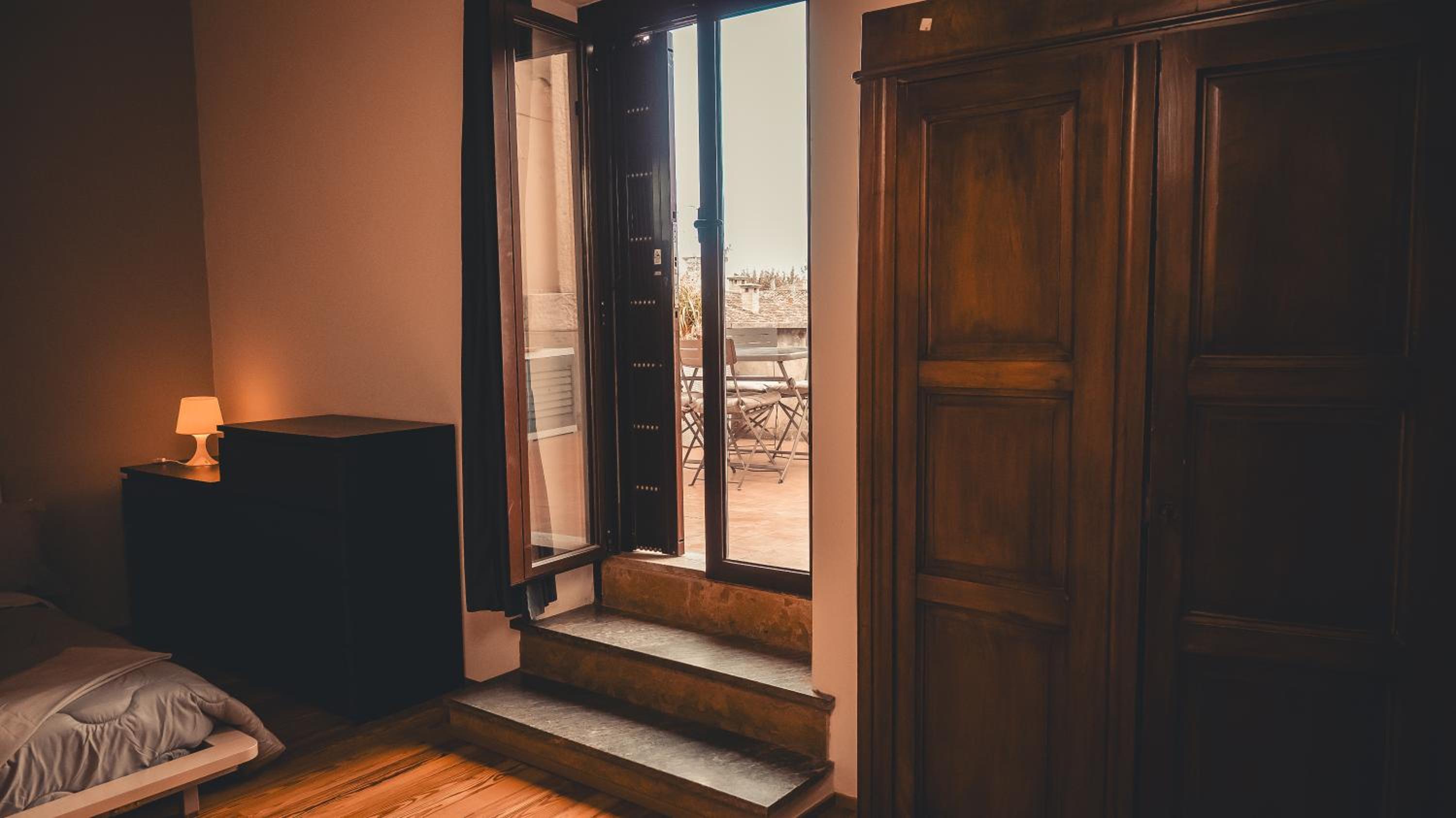 hotel room