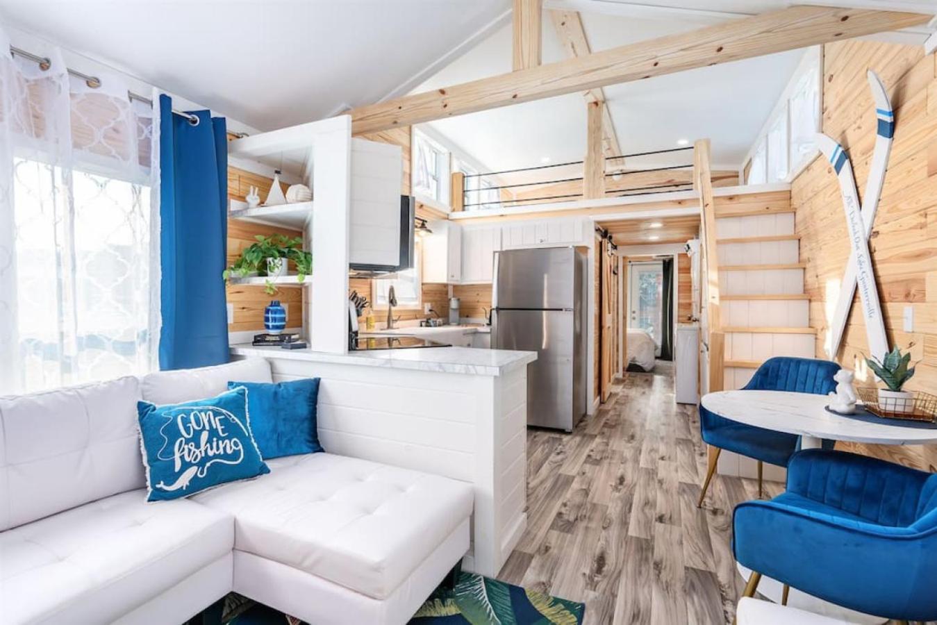 8 All Decked Out, Luxury Tiny House, Boat Parking Mins to Lake Guntersville, Downtown - Property Image 20