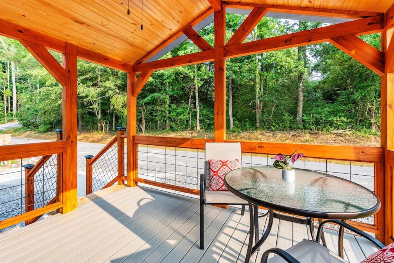 8 All Decked Out, Luxury Tiny House, Boat Parking Mins to Lake Guntersville, Downtown - Property Image 26