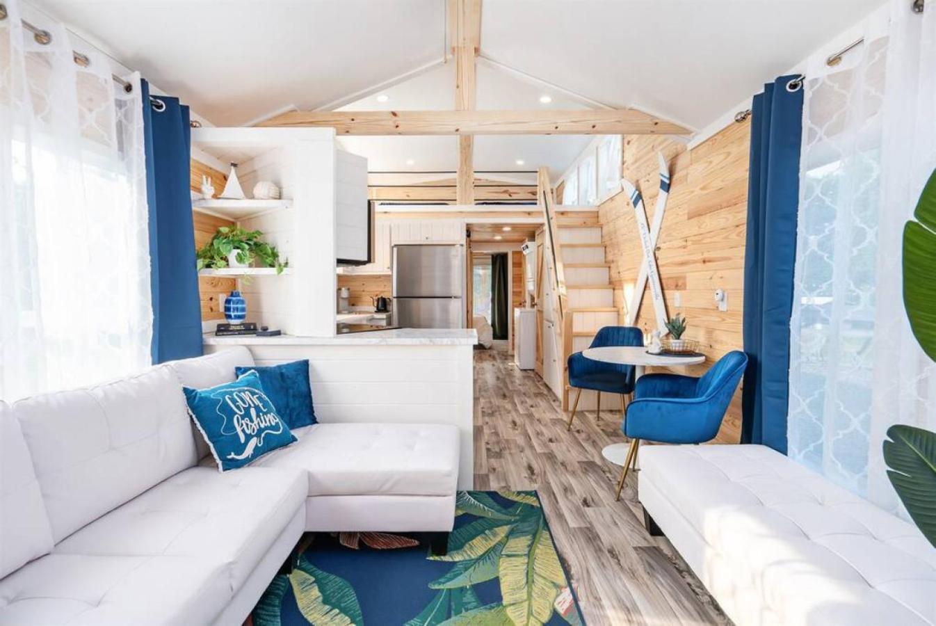8 All Decked Out, Luxury Tiny House, Boat Parking Mins to Lake Guntersville, Downtown - Property Image 31