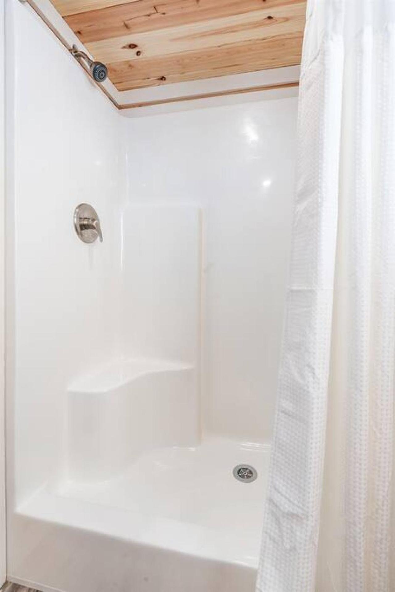 8 All Decked Out, Luxury Tiny House, Boat Parking Mins to Lake Guntersville, Downtown - Property Image 12