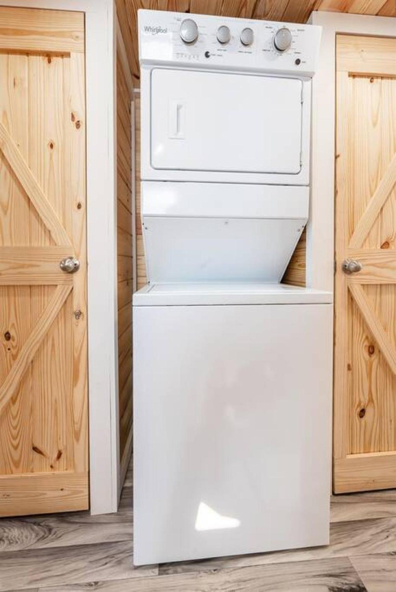 8 All Decked Out, Luxury Tiny House, Boat Parking Mins to Lake Guntersville, Downtown - Property Image 11