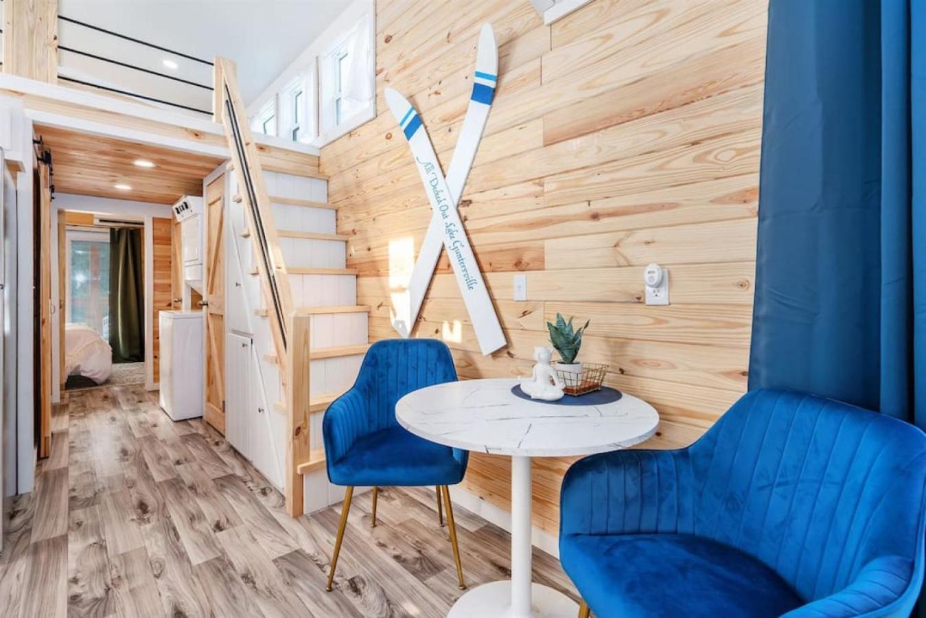 8 All Decked Out, Luxury Tiny House, Boat Parking Mins to Lake Guntersville, Downtown - Property Image 10